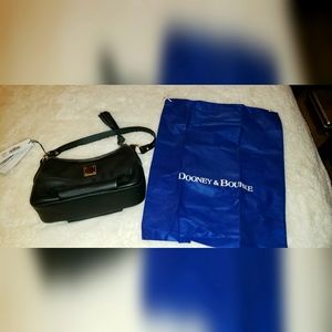 Dooney & Bourke Black Leather small purse.